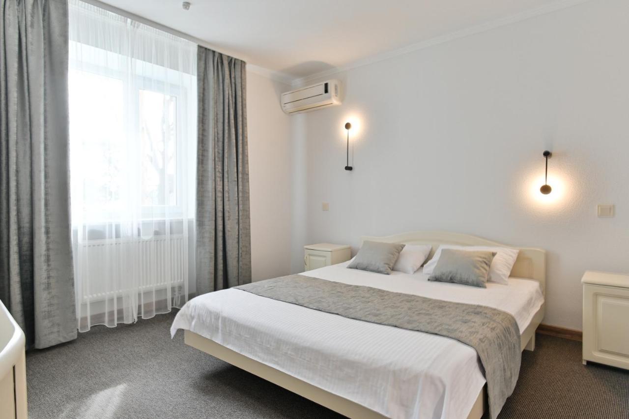 Makis Hotel Spa Poddubtsy Eksteriør billede